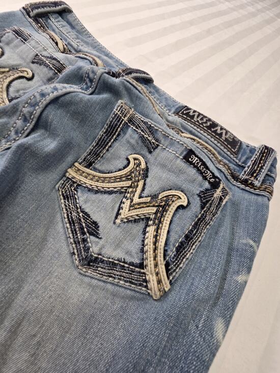 Miss Me Denim - Miss Me Jeans Women's Measures 30x28 Bootcut M Series Thick Embroidered